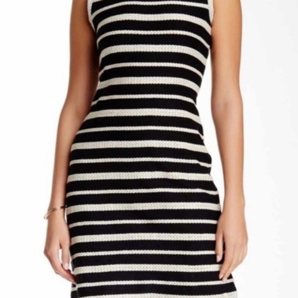 Lovely Sleeveless Short Sheath Black with Cream Rope detail. Super nice! Size M - Picture 2 of 7